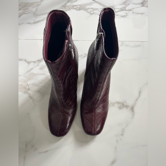 Heeled booties - Picture 2 of 3